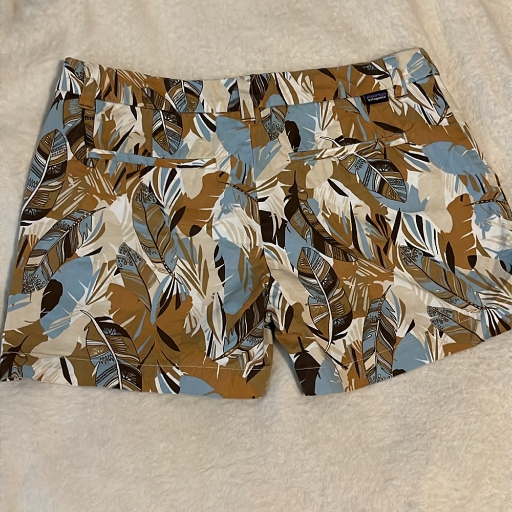 Patagonia Organic Cotton Feather Print Stretch All-Wear Shorts 4” Size 8